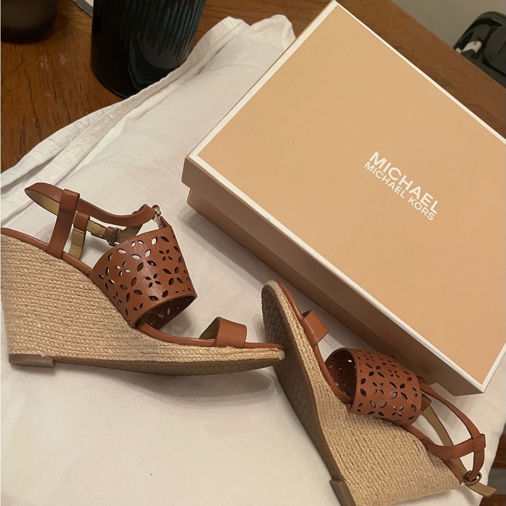 Michael Kors Wedge Sandals. - Picture 2 of 2